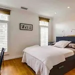 Spacious 4 Bedroom 3.5 Bath In Coronado