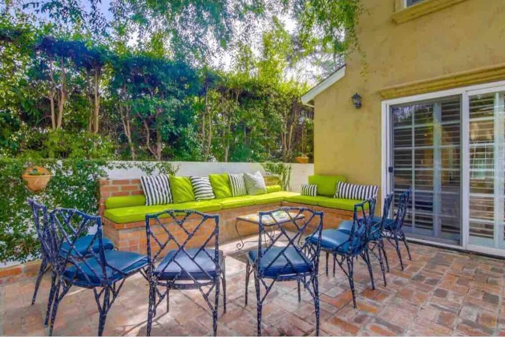 Spacious 4 Bedroom 3.5 Bath In Coronado Apartment San Diego