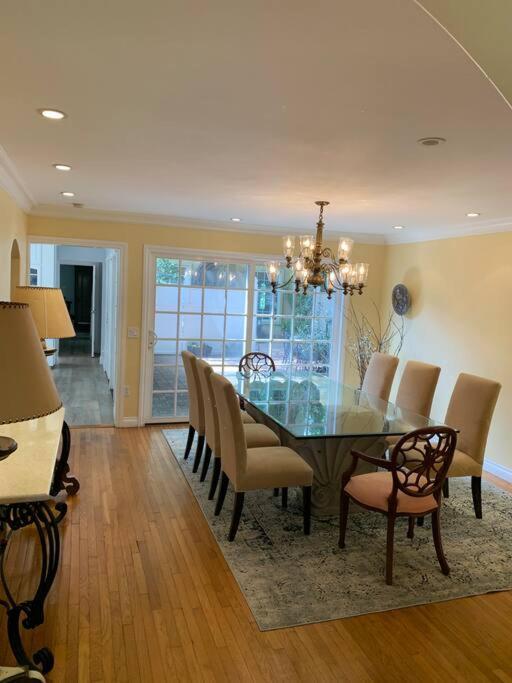Spacious 4 Bedroom 3.5 Bath In Coronado San Diego