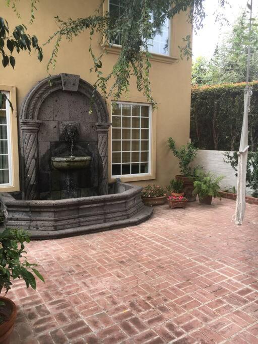 Spacious 4 Bedroom 3.5 Bath In Coronado