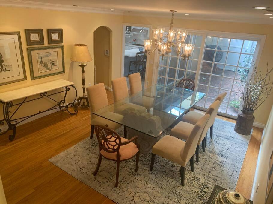Spacious 4 Bedroom 3.5 Bath In Coronado * San Diego